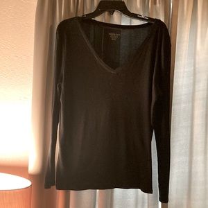 Black, long sleeve, V-neck T-shirt.✨